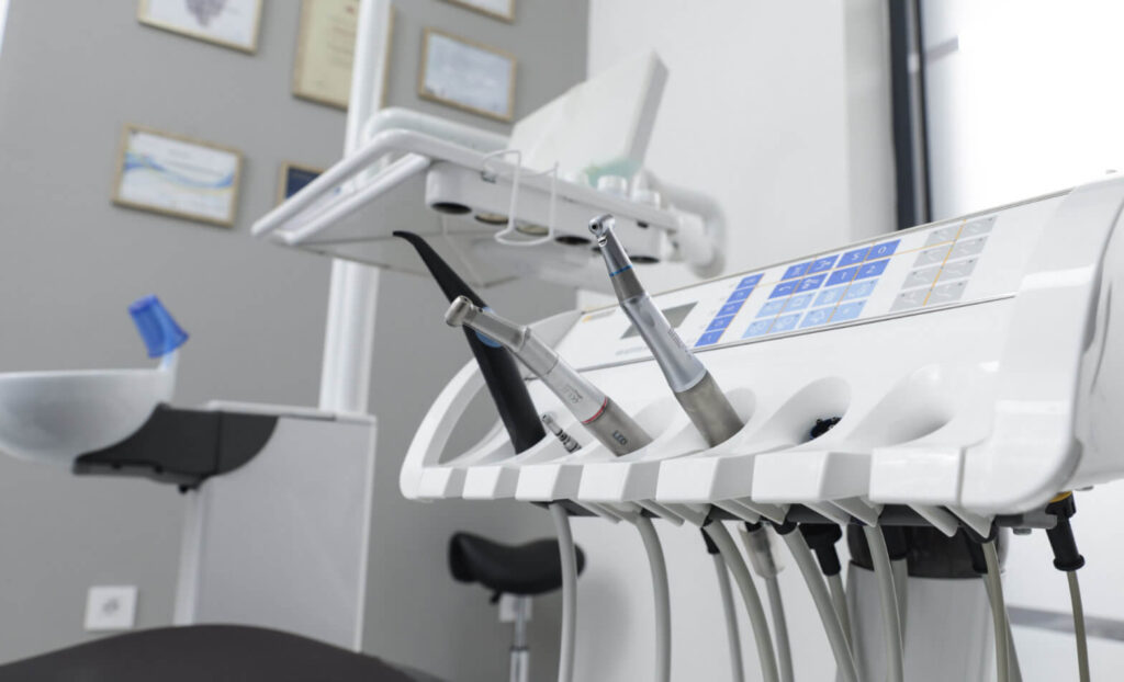 riparazione dei denti, studio dentistico Mondent